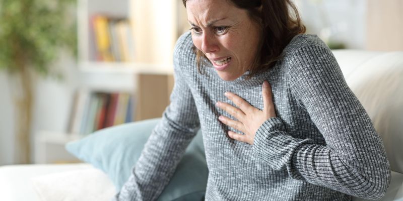bolečine v prsih, srce