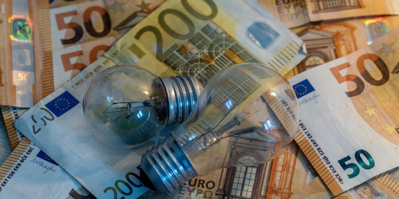 denar elektrika žarnica