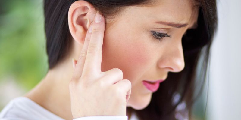 Tinitus, ušesa