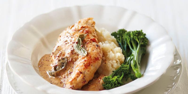 piscanec v gorcicni omaki s pirejem iz zelene