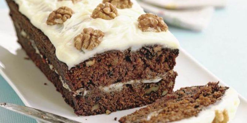 korenckov kolac z vaniljevim nadevom