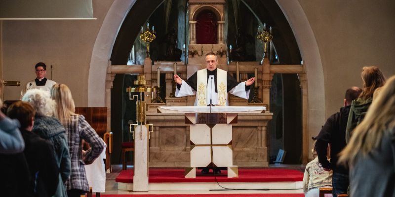 blagoslov-velikonočnih-jedi, katoliška-cerkev, velikonočni-prazniki, pirhi, žegenj