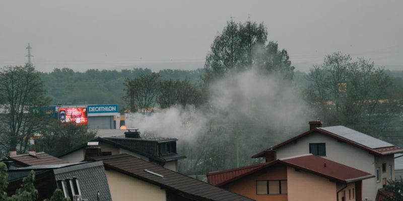 simbolična, zima, kurjava, kurjenje, drva, dim, onesnaženje, zrak