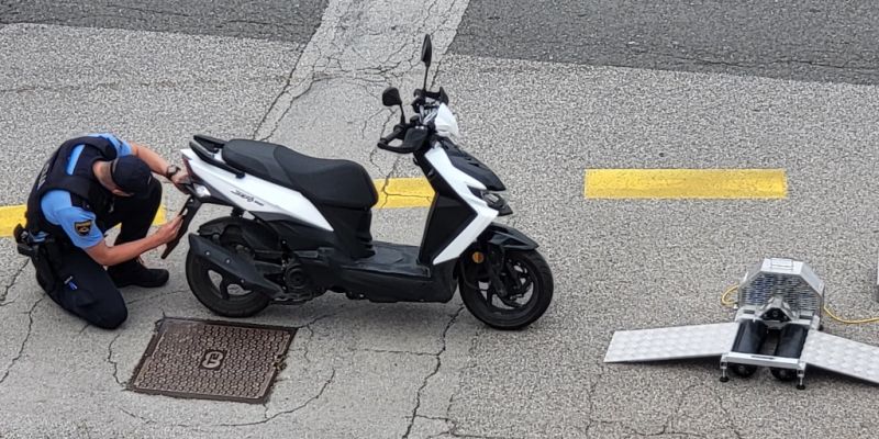 predelan-moped, nadzor