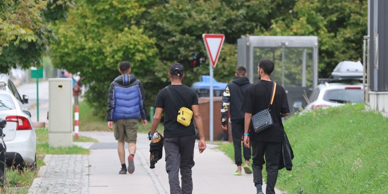 migranti azilni dom vic ljubljana.jpg