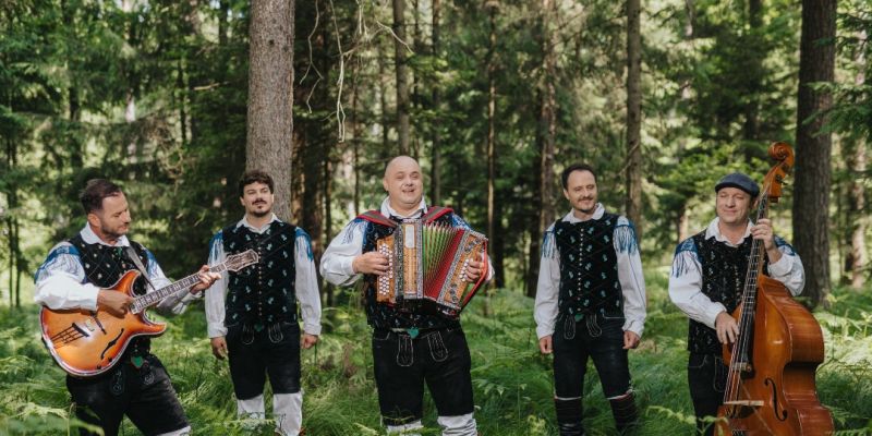 Modrijani predstavljajo nov valček »Vedno z mano si«