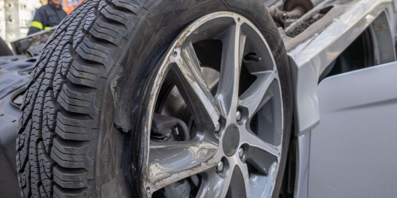 avto, nesreča, streha, obrnjen.jpg