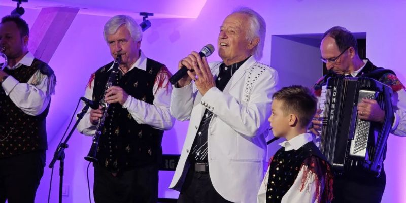 Alfi prvo obletnico muzeja praznoval z glasbenimi prijatelji