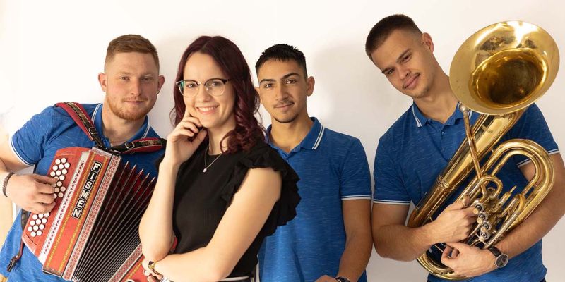 Ansambel Prleški zvoki predstavlja svoj glasbeni prvenec