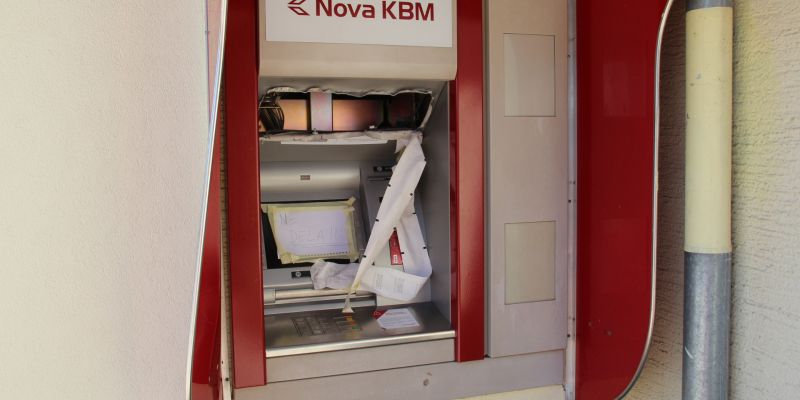 MZ Bankomat (1).JPG