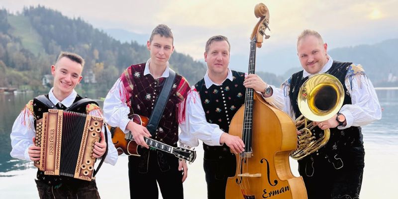 Kvartet za 5 z avtorsko skladbo Biserni Bled na Festival Ptuj
