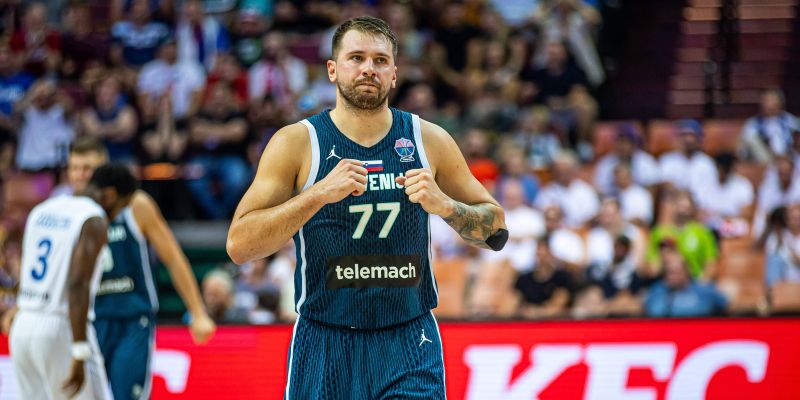 slovenija kosarka doncic 25 pm.jpg
