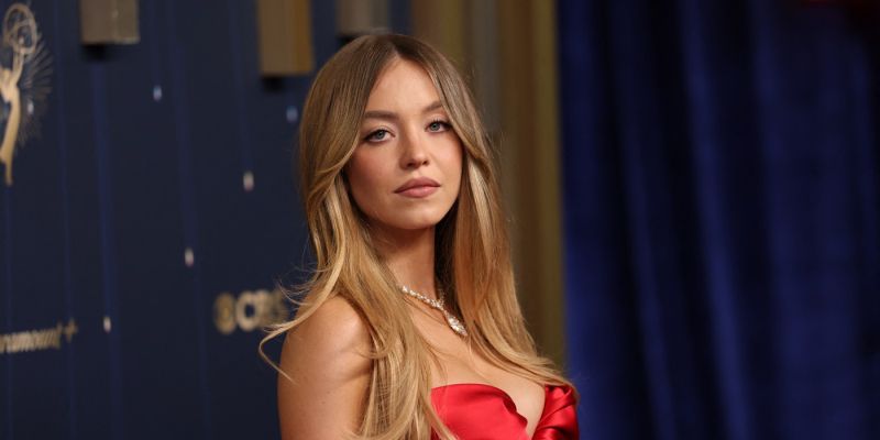 Sydney Sweeney, Oscar de la Renta (2).jpg