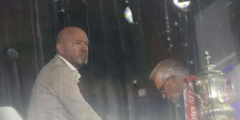 alan shearer gary lineker.jpg