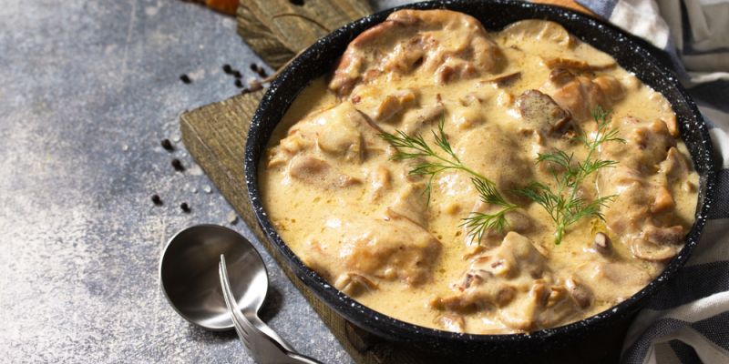 Piščanec v smetanovi omaki