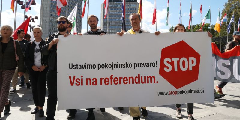 podpisi referendum pokojninska reforma dz.jpg