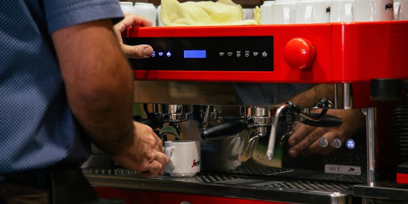 simbolična, gostinstvo, gostilna, kavni-aparat, kava, kavomat, kave