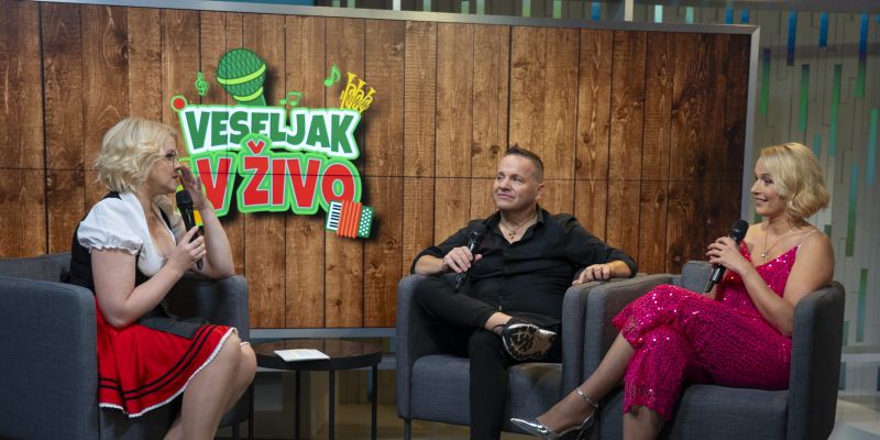 Veseljak v živo razkriva skrivnosti Brizgalne brizge in gosta presenečenja