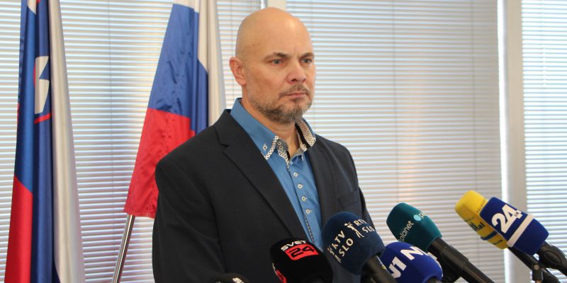 hisna-preiskava, romsko-naselje, streljanje, zaseg-orozja