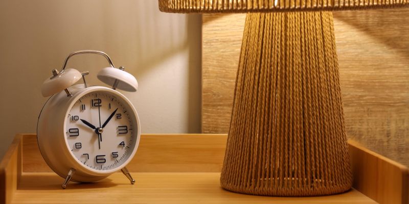 Foto7: Retro pohištvo_luč