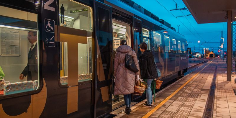 tradicionalni-slovenski-zajtrk, društvo-čebelarjev, lokalna-hrana-na-vlakih, kgz