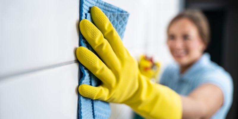 ciscenje-fug, kopalnica, soda-bikarbona