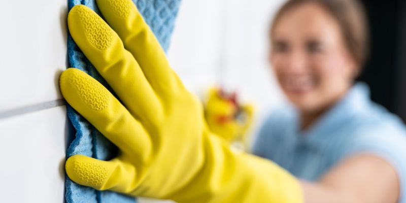 ciscenje-fug, kopalnica, soda-bikarbona