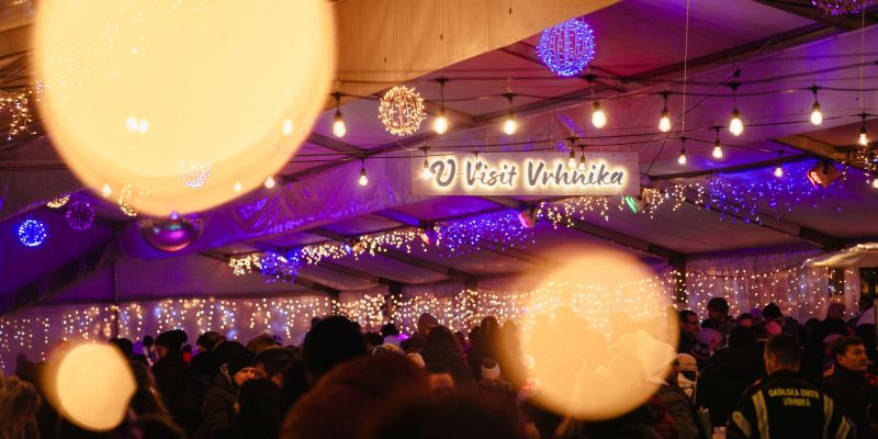 vrhnika, veseli december