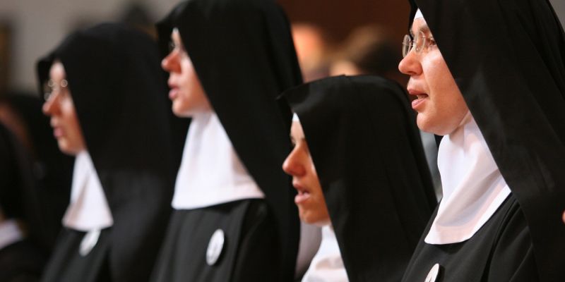 Redovnica, nuna, cerkev, samostan