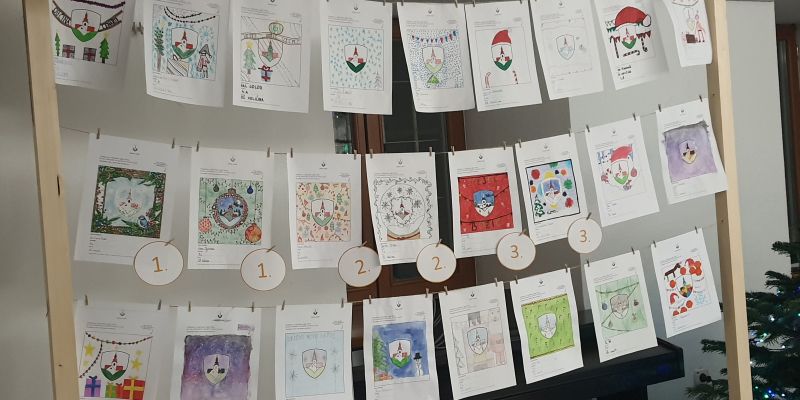 HB_razstava voščilnic.jpg