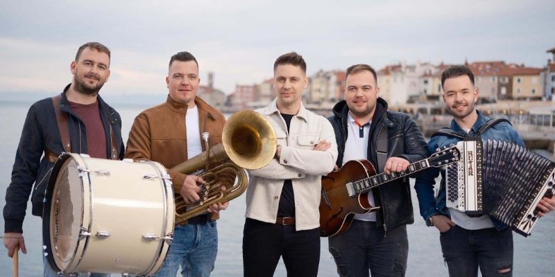 Potepini z novo pesmijo vabijo v srce Pirana