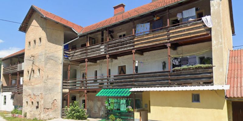 Naselje na šahtu 15.png