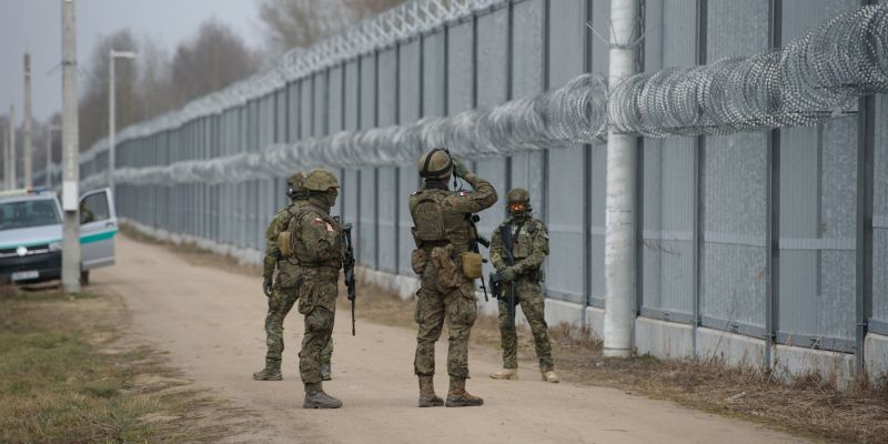 poljski vojaki, meja z belorusijo.jpg