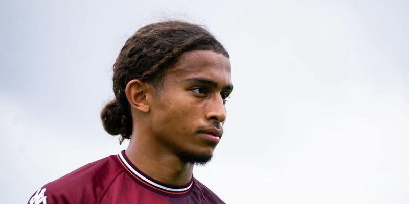 Tahirys Dos Santos.jpg