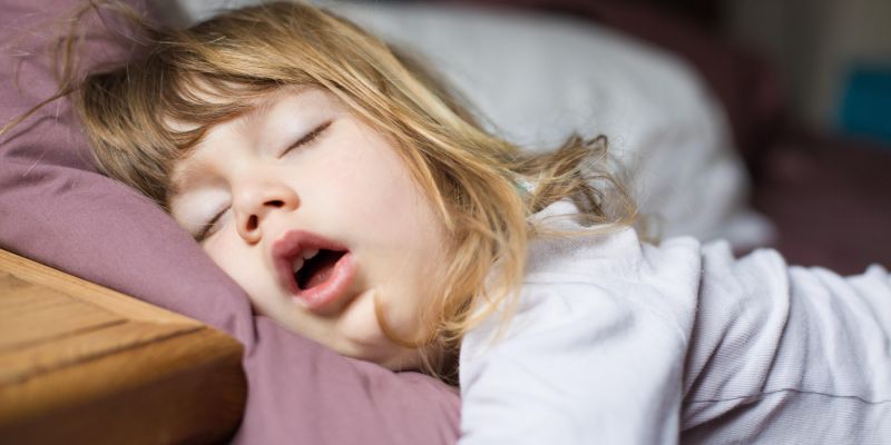 otrok, spanje, smrčanje