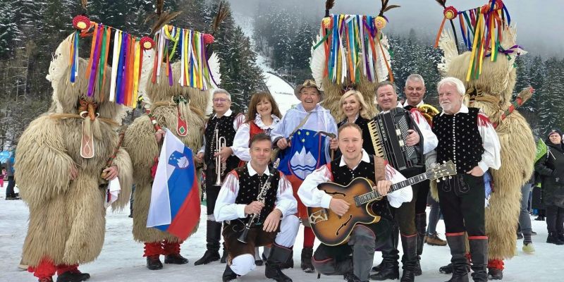 Ansambel Zupan poskrbel za pravo vzdušje na Ljubnem