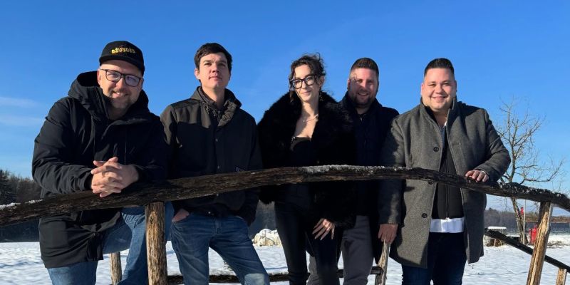 Skupina Džuboks predstavlja čuten valček Odplešiva zgodbo življenja