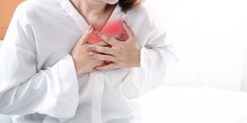 bolečina v prsih.jpg