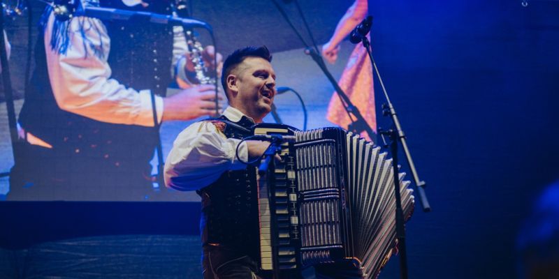 Zakaj je Blaž Šenk v naš studio prinesel predpasnik in brisačo?