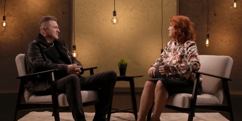 Iskreno z Majo Oderlap odpira novo sezono z Božidarjem Wolfandom Wolfom