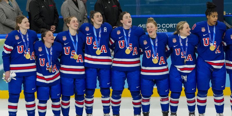 olimlpijske-igre, zlate-ameriske-hokejistke, zda