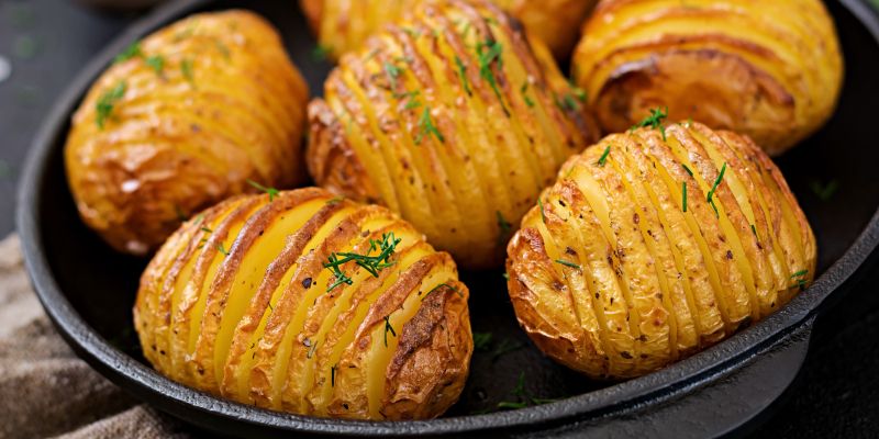 baked-potato-with-herbs-vegan-food-healthy-meal.jpg