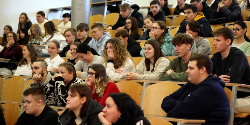 mojstri-prihodnosti, piramida-maribor, pecjak