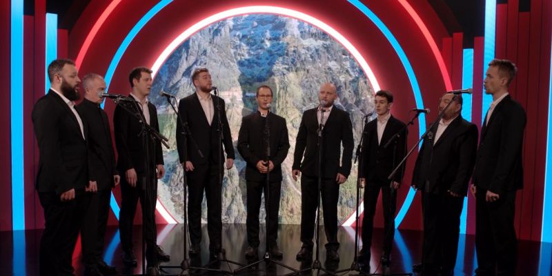 Mladi glasovi iz Postojne: Alikvot nocoj v oddaji Ubrano po slovensko!