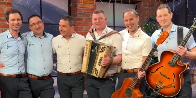 Spevovci uradno predstavili in sprejeli novega člana