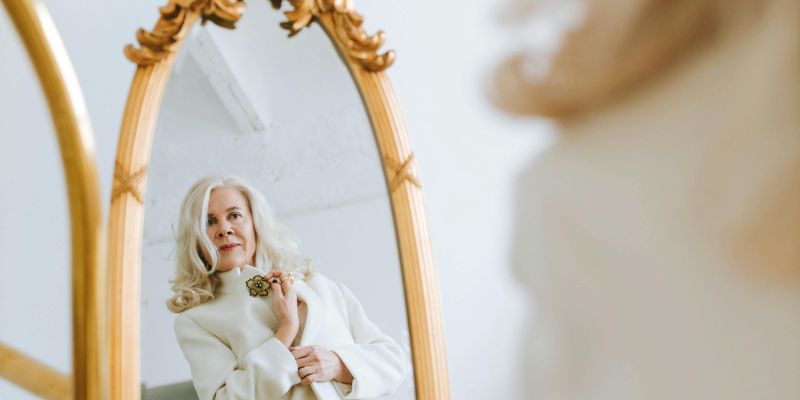 samozavestna zrela ženska