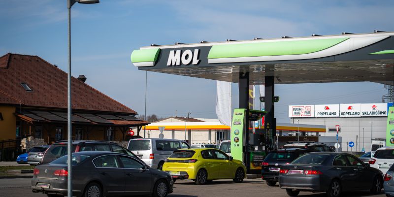 bencinske-črpalke, gorivo, shell, petrol, tankanje, nafta