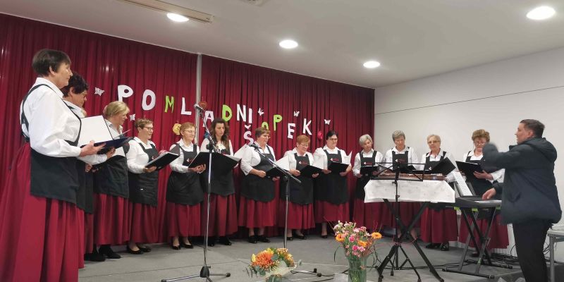 pevski-zbor-tavzentroza, pomladni-sopek