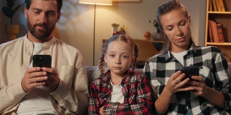 starši otroci telefon.jpg