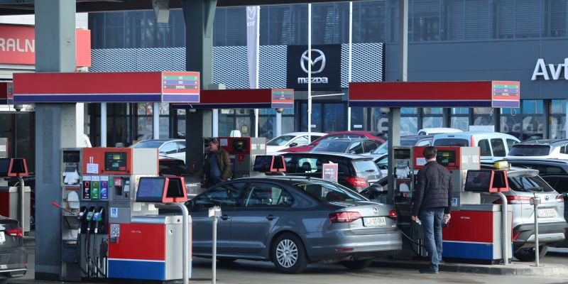 bencinska-crpalka, petrol, cena